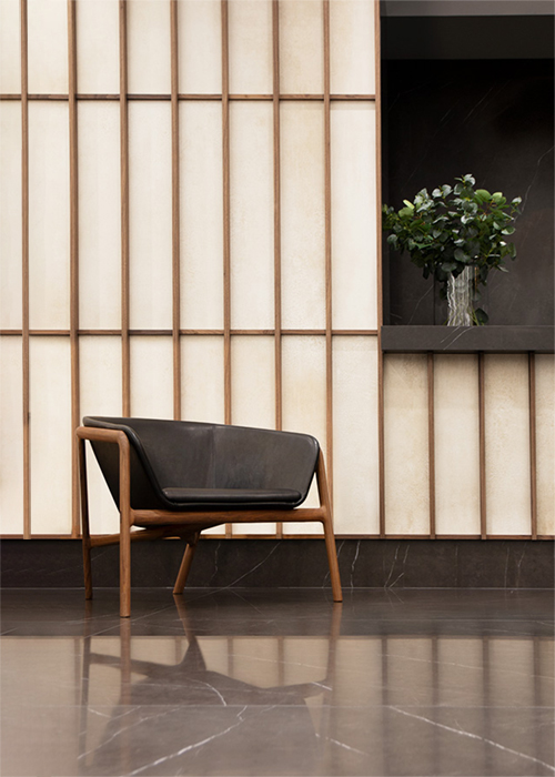 JHS Jorge Herrera Studio Golondrina Miyazaki spacious one seater wooden chair traditional manufacturing wall grid